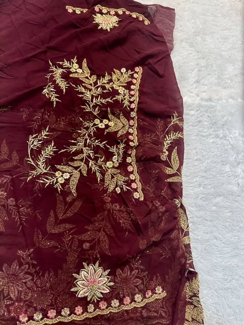 Zware saree met steentjes - bruin