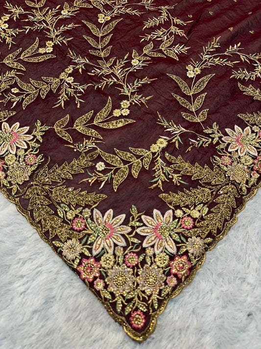 Zware saree met steentjes - bruin