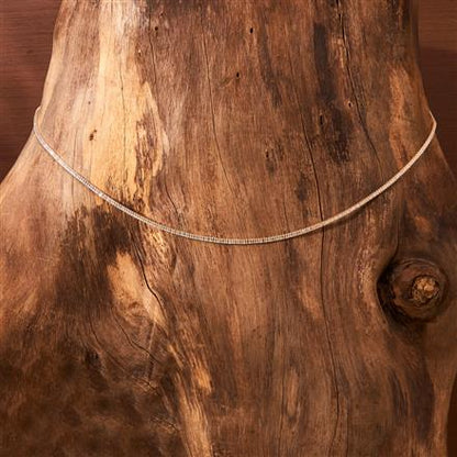 Fijne buikketting met gouden rhodiumlaag en steentjes