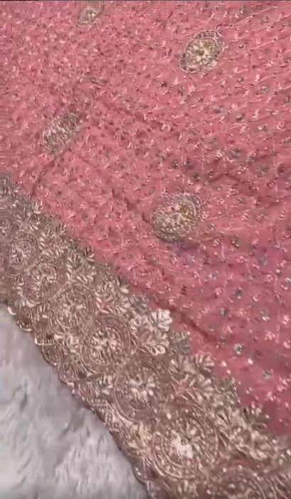 Roze sareestof met strass steentjes